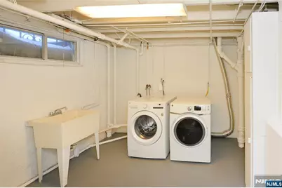 87 Grayson Place, Teaneck Township, NJ 07666 - Photo 17