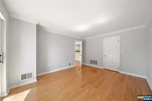 302 Hancock Ct 302, Edgewater, NJ 07020 - Photo 11
