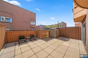 302 Hancock Ct 302, Edgewater, NJ 07020 - Photo 13