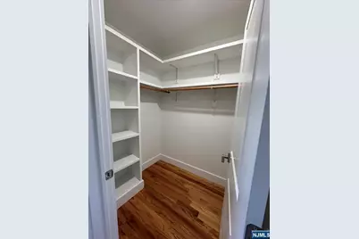 319 Renner Avenue, Newark, NJ 07112 - Photo 5
