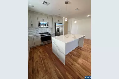 319 Renner Avenue, Newark, NJ 07112 - Photo 7