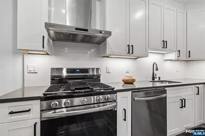 521 10th Street B1 #B1, Union City, NJ 07087 - Photo 7