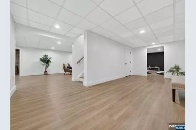 381 Lawrence Court, Wyckoff Township, NJ 07481 - Photo 45