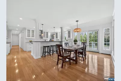 381 Lawrence Court, Wyckoff Township, NJ 07481 - Photo 11