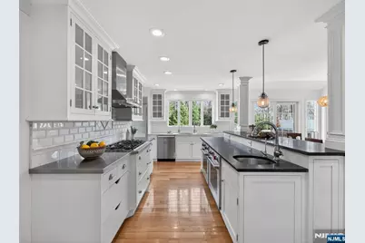 381 Lawrence Court, Wyckoff Township, NJ 07481 - Photo 13