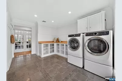 381 Lawrence Court, Wyckoff Township, NJ 07481 - Photo 15