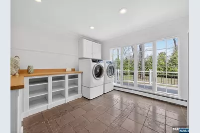 381 Lawrence Court, Wyckoff Township, NJ 07481 - Photo 17