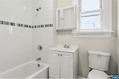 117 Parkview Terrace 3 #3, Newark, NJ 07112 - Photo 9