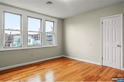 117 Parkview Terrace 3 #3, Newark, NJ 07112 - Photo 13