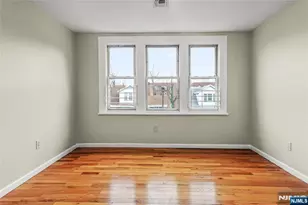 117 Parkview Terrace 3, Newark, NJ 07112 - Photo 11