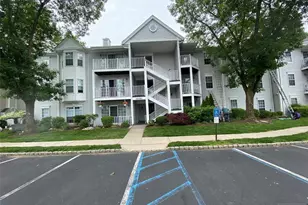 643 Plum Terrace, Mahwah, NJ 07430 - Photo 1