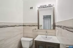 1077 River Road Th5, Edgewater, NJ 07020 - Photo 11