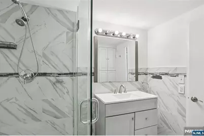 1077 River Road Th5 #TH5, Edgewater, NJ 07020 - Photo 13