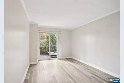 1077 River Road Th5 #TH5, Edgewater, NJ 07020 - Photo 9