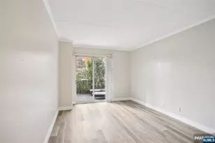 1077 River Road Th5, Edgewater, NJ 07020 - Photo 9