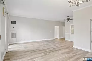 1077 River Road Th5, Edgewater, NJ 07020 - Photo 5