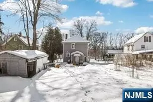 63 W Airmount Rd, Mahwah, NJ 07430 - Photo 19