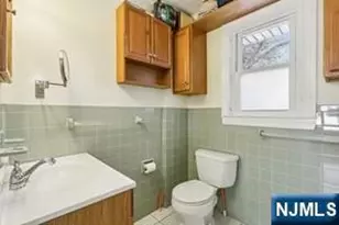 63 W Airmount Rd, Mahwah, NJ 07430 - Photo 13