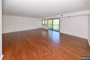 521 Piermont Ave 417A, River Vale Township, NJ 07675 - Photo 9