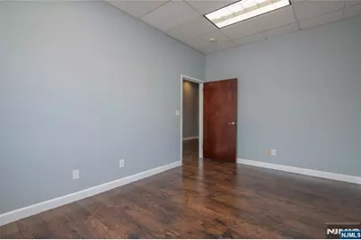 230 Market Street 3 #3, Elmwood Park, NJ 07407 - Photo 5