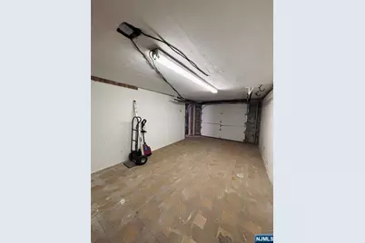 81 Lakeshore Drive, Prospect Park, NJ 07508 - Photo 23