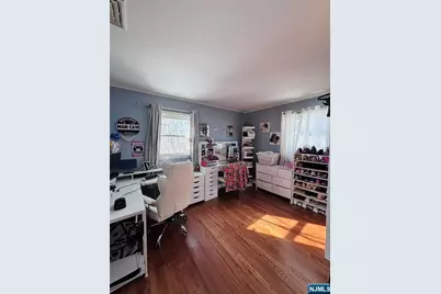 81 Lakeshore Drive, Prospect Park, NJ 07508 - Photo 15