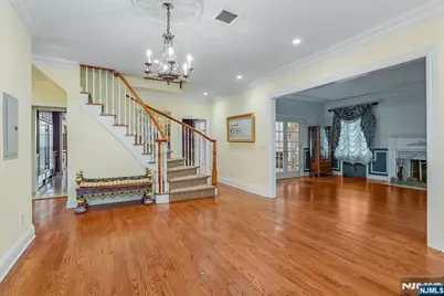 294 Oakwood Road, Englewood, NJ 07631 - Photo 5