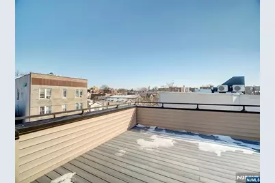 231 Clinton Avenue 2 #2, Jersey City, NJ 07304 - Photo 23