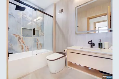 231 Clinton Avenue 2 #2, Jersey City, NJ 07304 - Photo 11