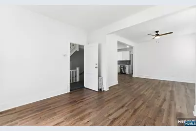 44 Piaget Avenue 1 #1, Clifton, NJ 07011 - Photo 3