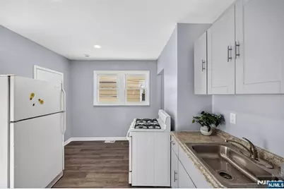 134 Dewey, Newark, NJ 07112 - Photo 5