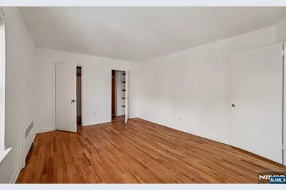 2430 8th Street 5B #5B, Fort Lee, NJ 07024 - Photo 9