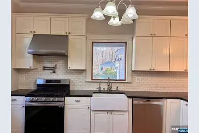 232 Franklin Turnpike, Allendale, NJ 07401 - Photo 11