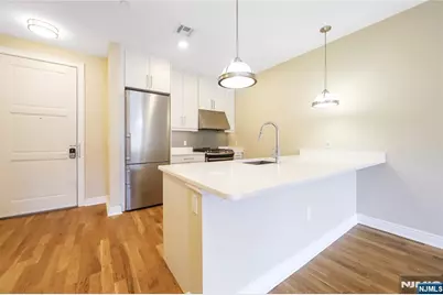 15 Somerset Lane B405 #B405, Edgewater, NJ 07020 - Photo 1