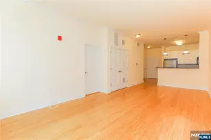 2 Main Street D404, Edgewater, NJ 07020 - Photo 5