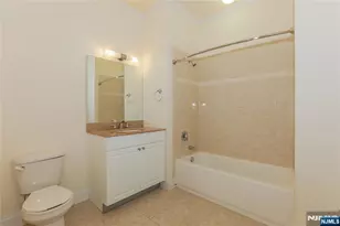 2 Main Street D404, Edgewater, NJ 07020 - Photo 7