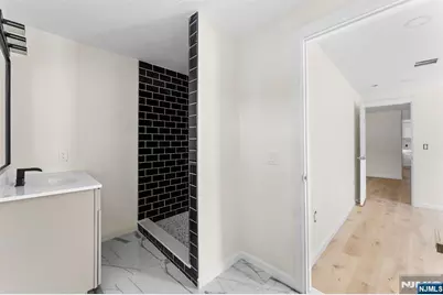 585 McChesney Street, Orange, NJ 07050 - Photo 15