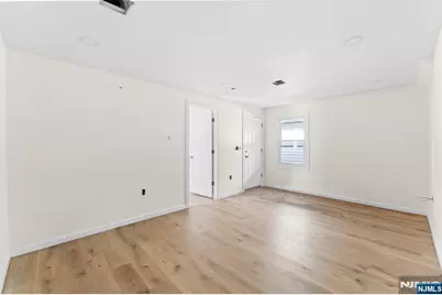 585 McChesney Street, Orange, NJ 07050 - Photo 9