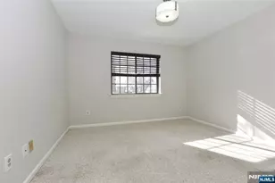 3707 Mark Twain Way, Mahwah, NJ 07430 - Photo 17