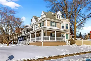 258 Clinton Pl, Hackensack, NJ 07601 - Photo 3