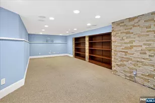 258 Clinton Pl, Hackensack, NJ 07601 - Photo 21