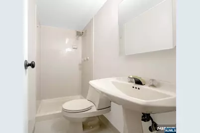 316 Prospect 8H #8H, Hackensack, NJ 07601 - Photo 3
