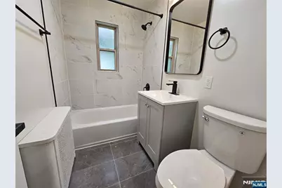 72 Lakeview Avenue B #B, Leonia, NJ 07605 - Photo 5