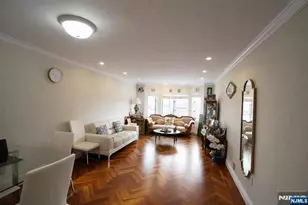 502 Chase Ct V502, Edgewater, NJ 07020 - Photo 3