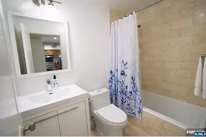 502 Chase Court V502 #V502, Edgewater, NJ 07020 - Photo 5