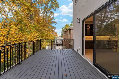 2189 Jones Road, Fort Lee, NJ 07024 - Photo 9