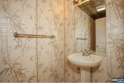 602 Rutledge Court, Edgewater, NJ 07020 - Photo 19