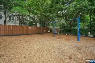 602 Rutledge Ct, Edgewater, NJ 07020 - Photo 27