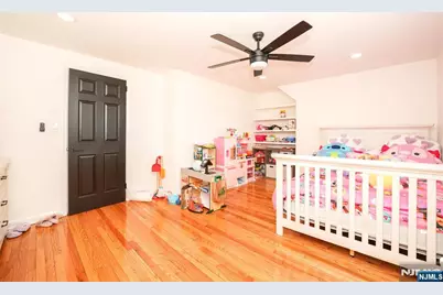 332 Macarthur Avenue, Garfield, NJ 07026 - Photo 15