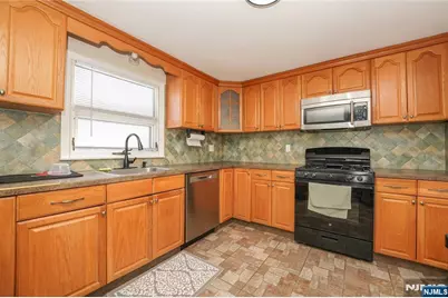 332 Macarthur Avenue, Garfield, NJ 07026 - Photo 3